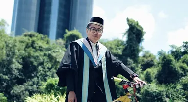 Video AUC Graduation Ceremony Class of 2016